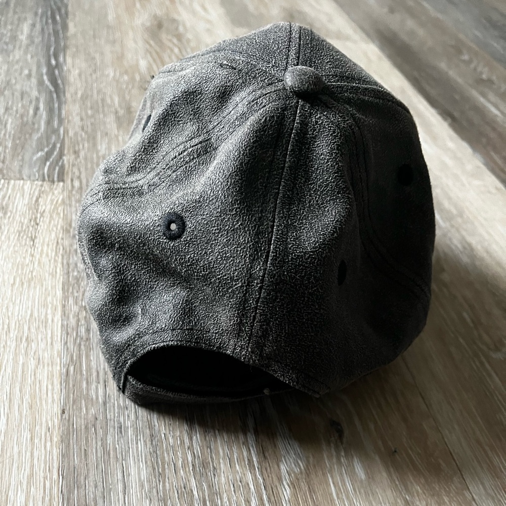 baseball cap - Picture 2 of 3